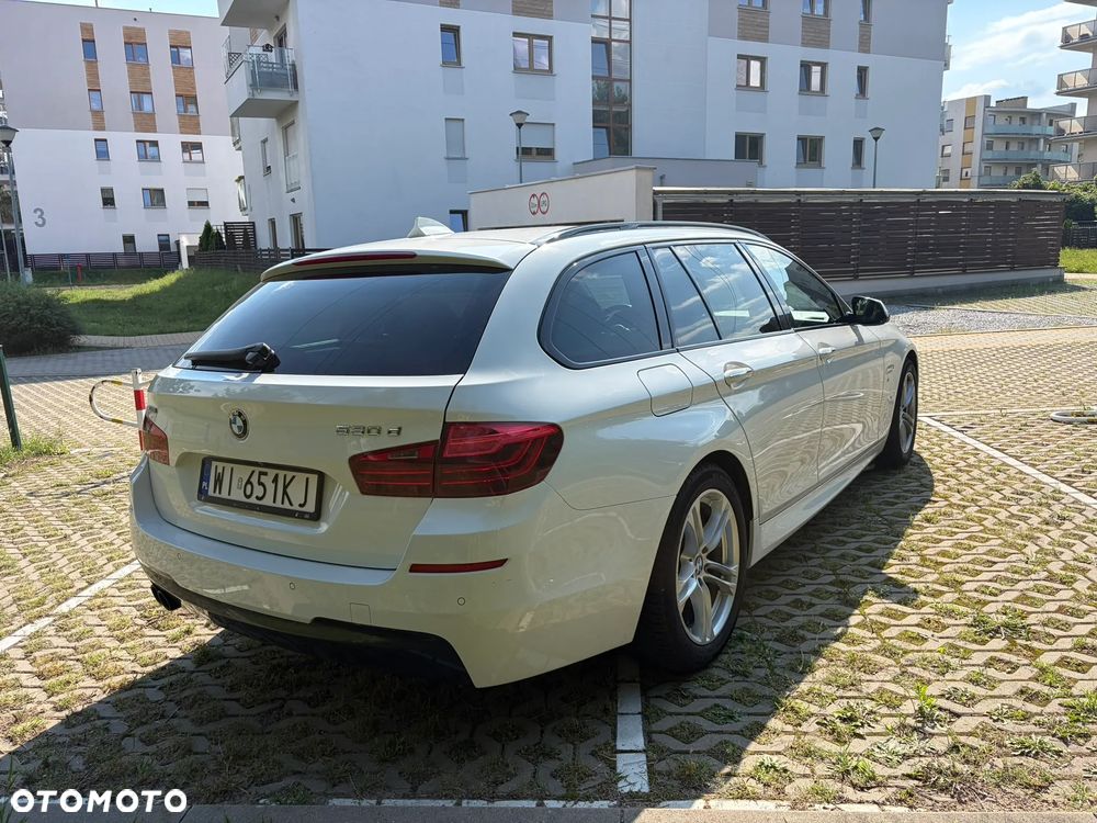 BMW Seria 5 530d xDrive - 7