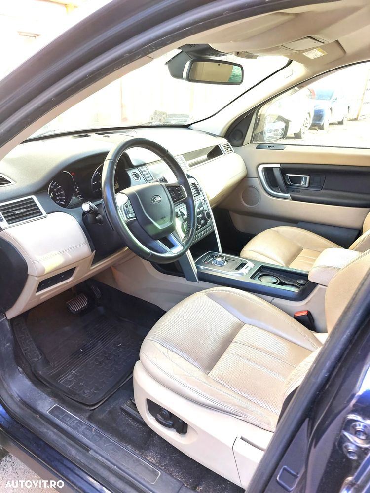 Land Rover Discovery Sport - 8