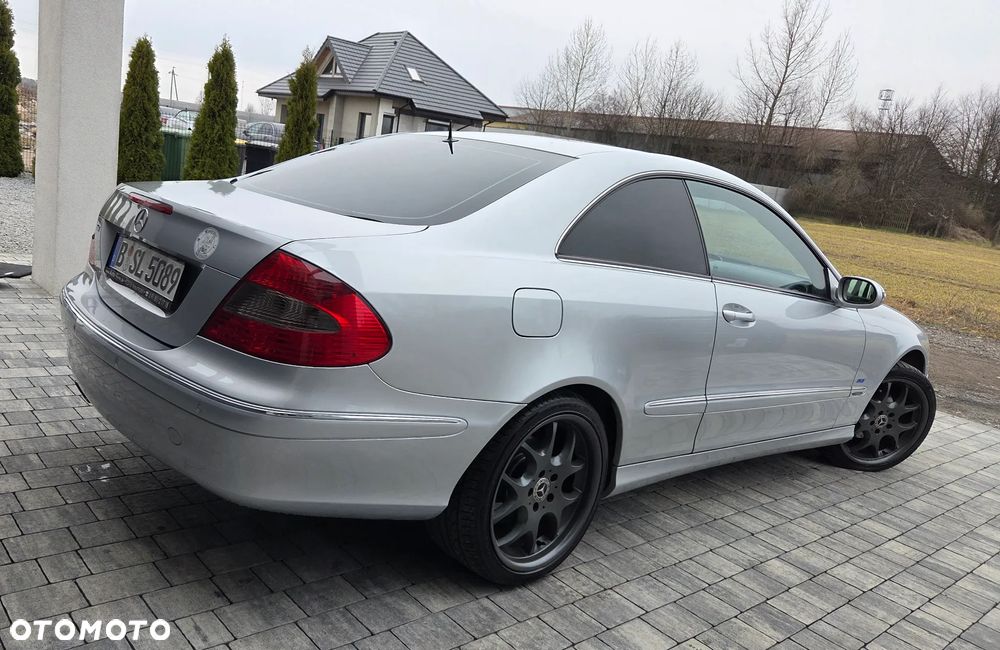 Mercedes-Benz CLK - 4