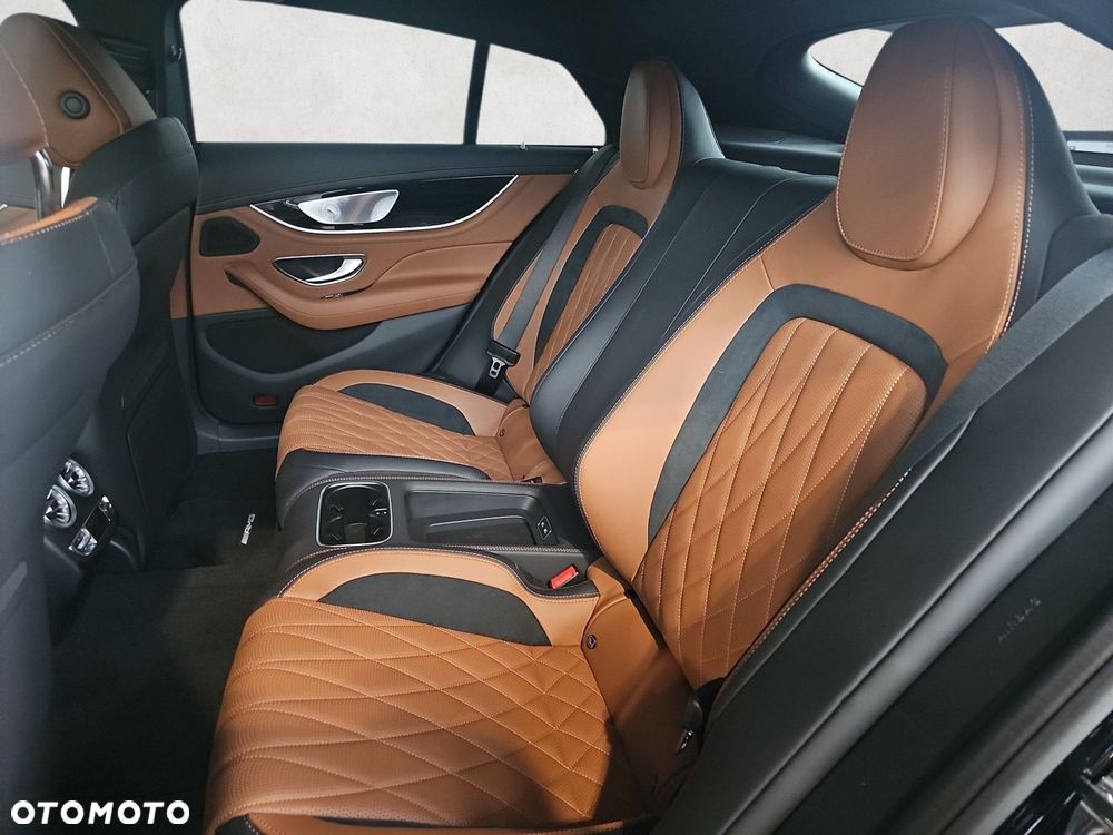 Mercedes-Benz AMG GT - 12