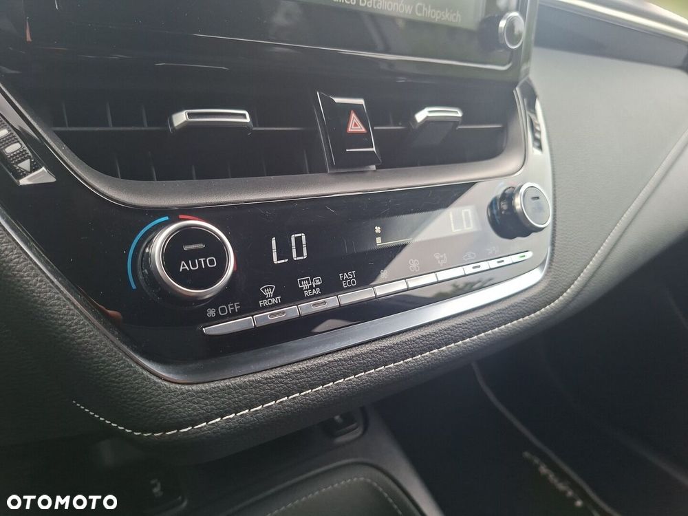 Toyota Corolla 2.0 Hybrid Comfort - 25
