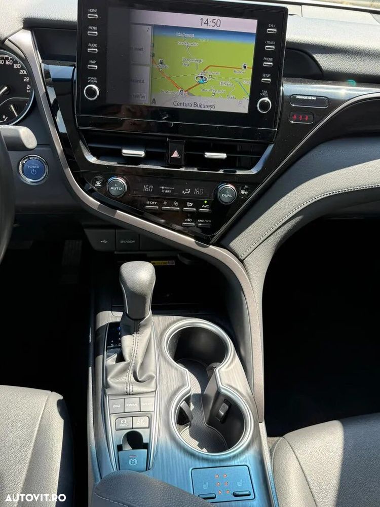 Toyota Camry 2.5 Dynamic - 21