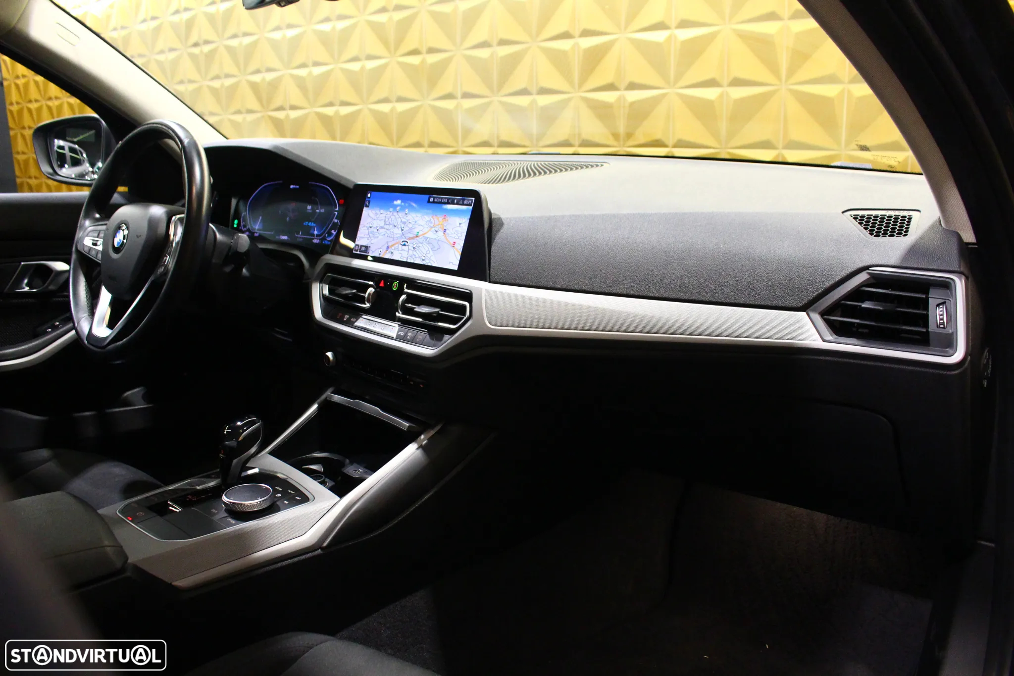 BMW 330 e Auto - 13