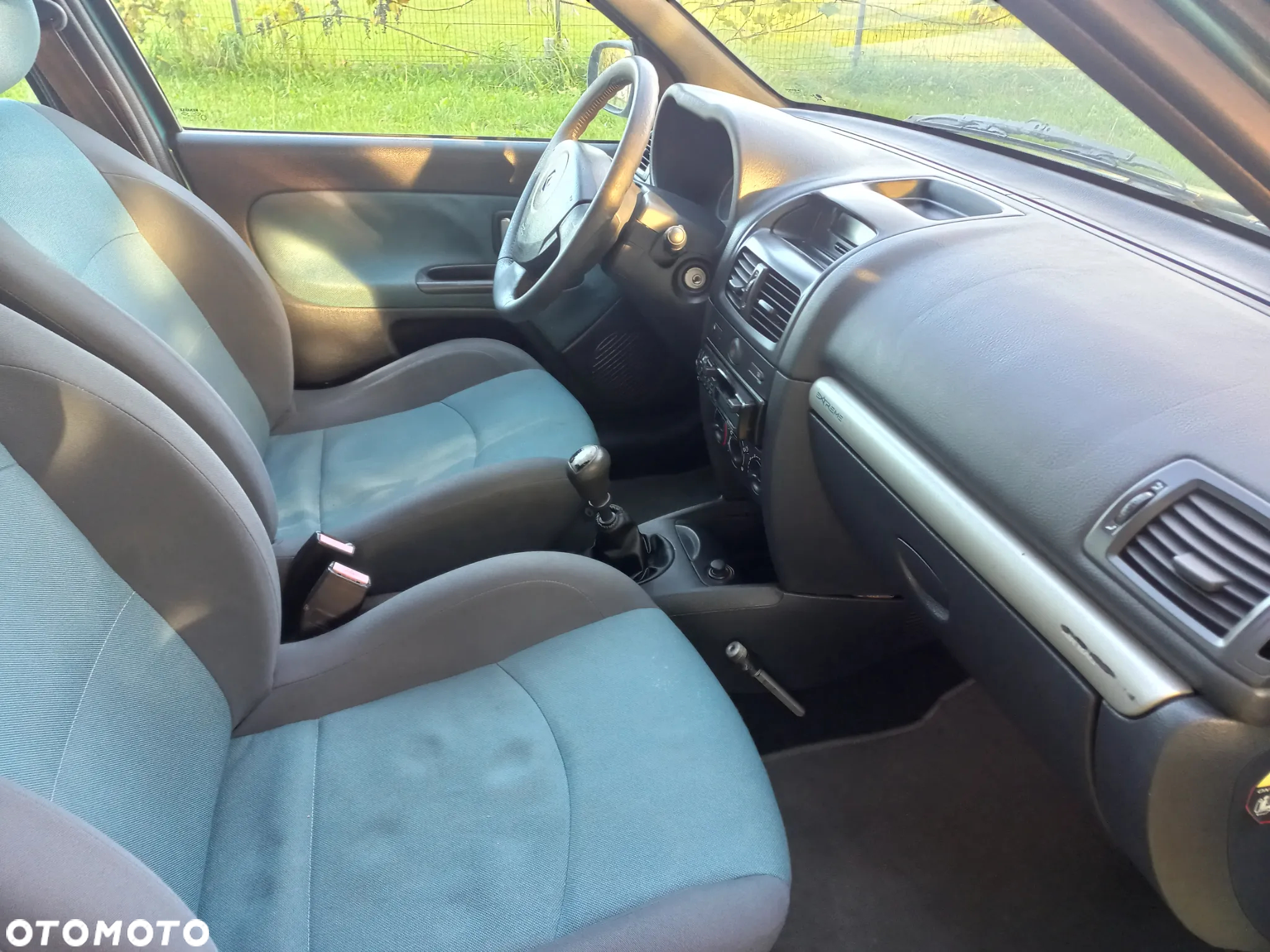 Renault Clio 1.2 16V Authentique - 10