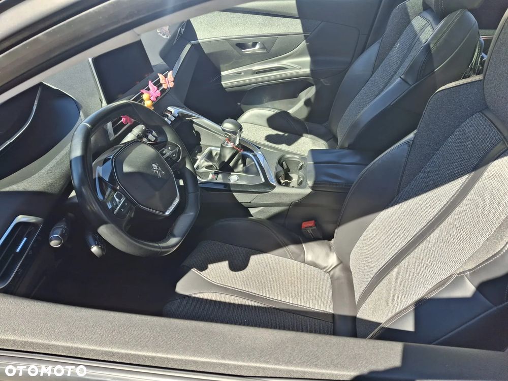 Peugeot 5008 - 11
