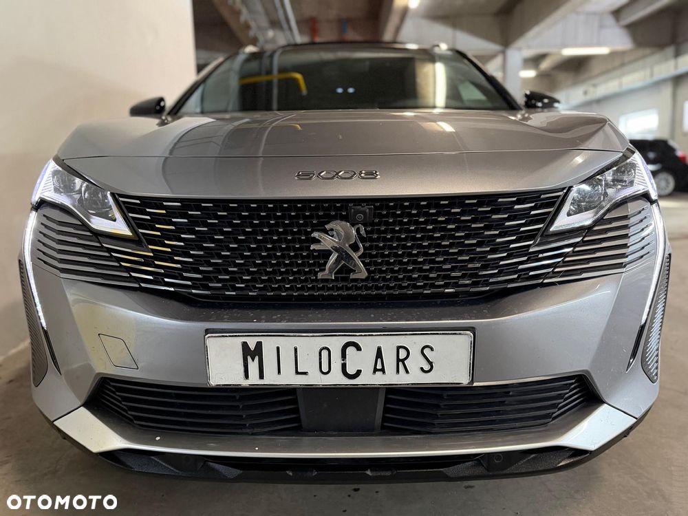 Peugeot 5008 2021