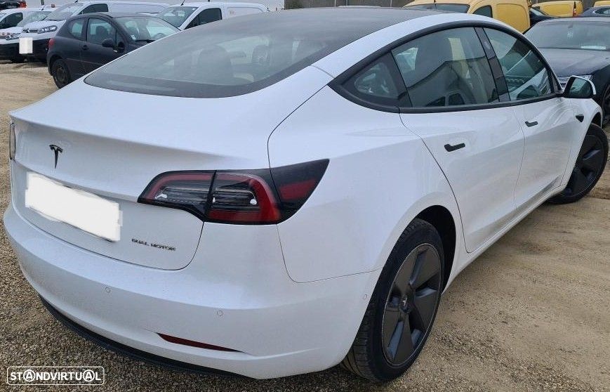Tesla Model 3 Long-Range Dual Motor AWD - 4