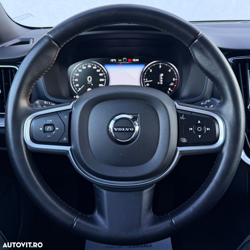 Volvo V60 D3 Geartronic Momentum - 34
