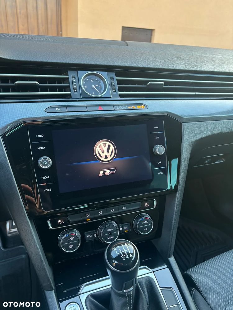 Volkswagen Passat 1.4 TSI ACT (BlueMotion Technology) Highline - 9