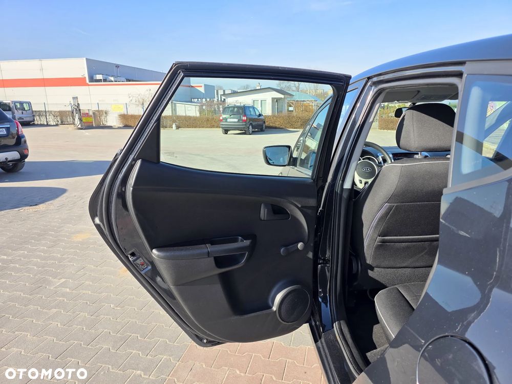 Kia Venga 1.4 CVVT ISG Vision - 9