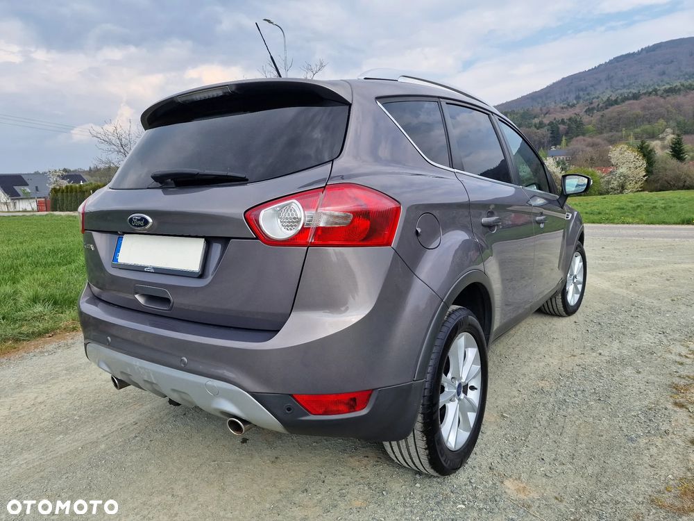 Ford Kuga 2.0 TDCi 4x4 Titanium - 4