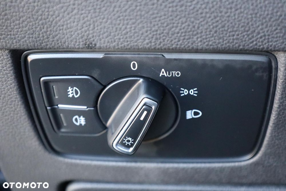 Volkswagen Passat 2.0 TDI EVO Business DSG - 35