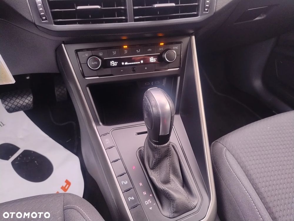 Volkswagen Polo 1.0 TSI Highline DSG - 37