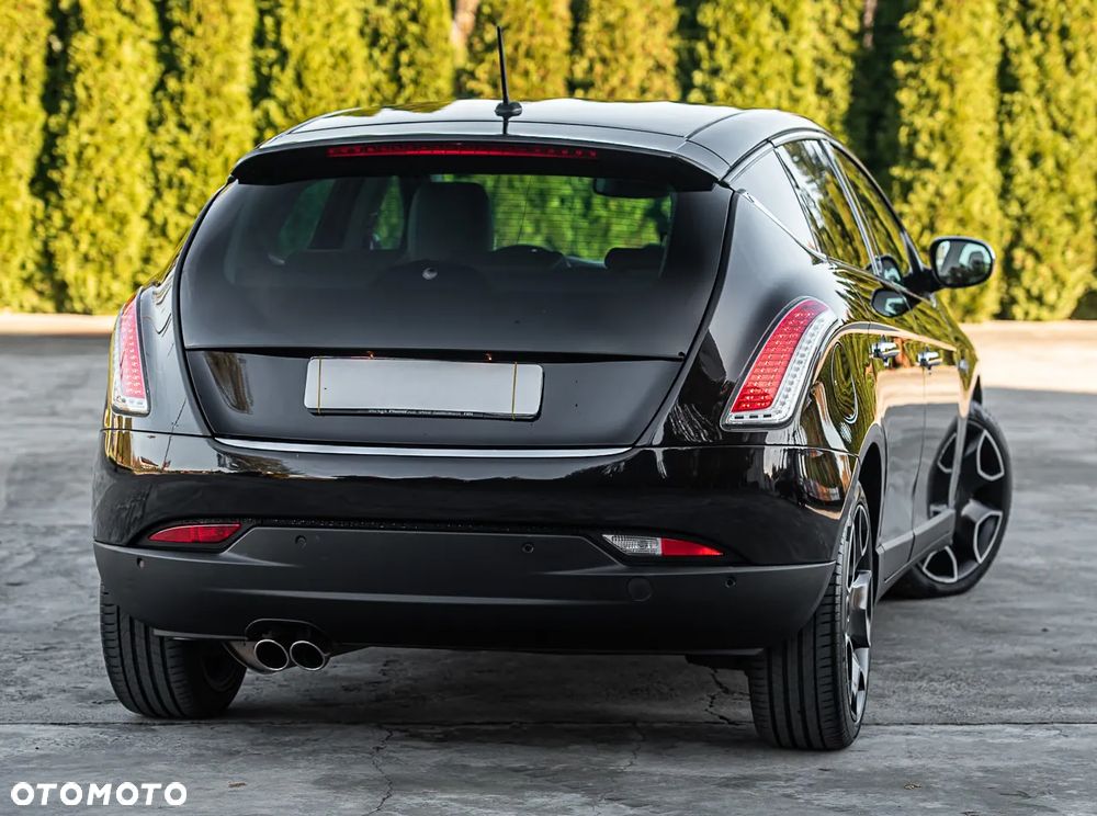 Lancia Delta 1.9 MultiJet 16V Twinturbo Gold - 12