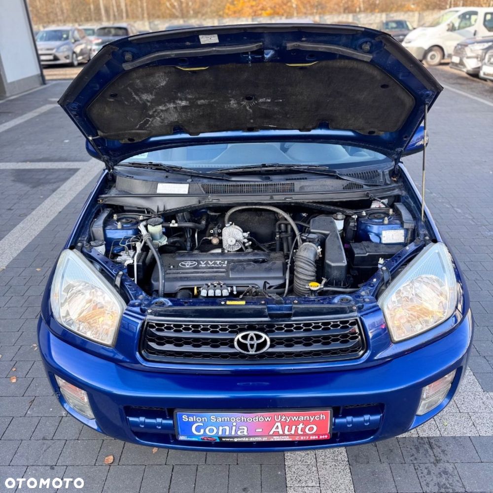 Toyota RAV4 - 16