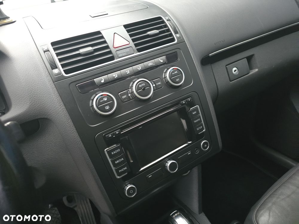 Volkswagen Touran 1.6 TDI DPF BlueMotion Technology DSG Highline - 21