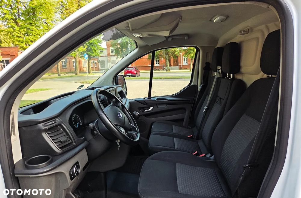 Ford TRANSIT CUSTOM - 7