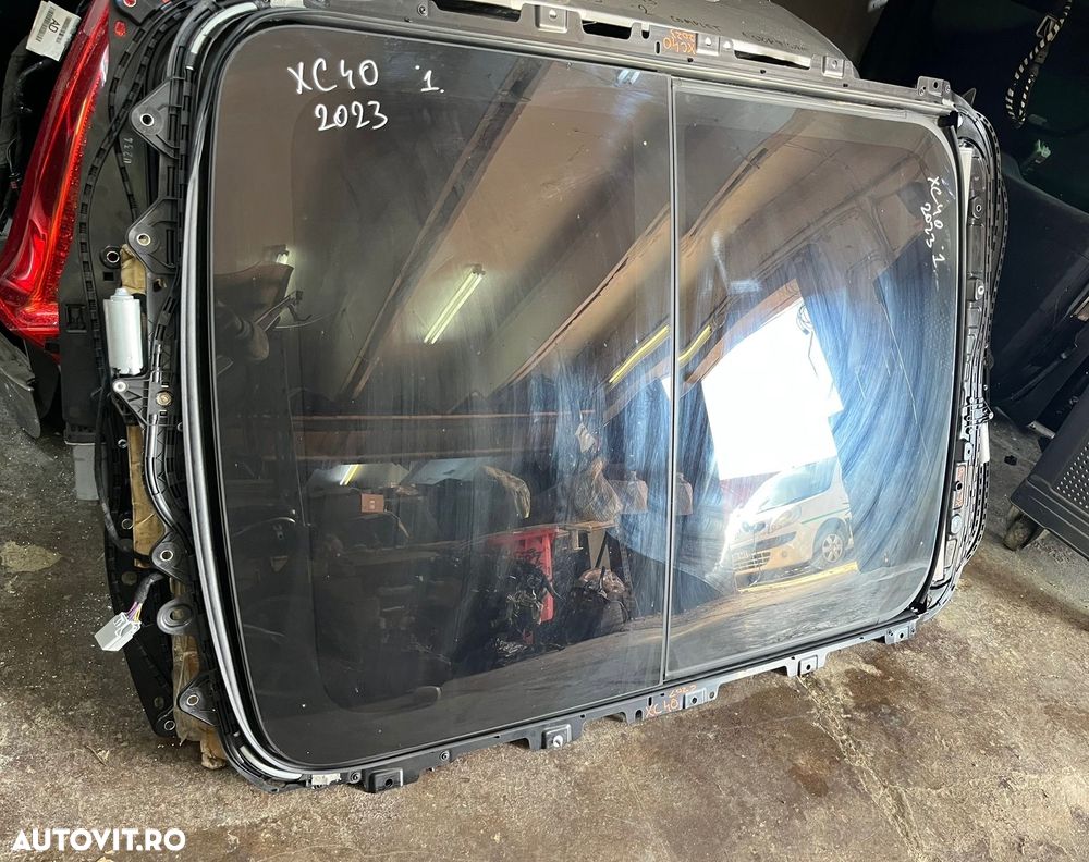 Trapa panoramic VOLVO XC40 an 2018-2024 cod 32285393 - 2