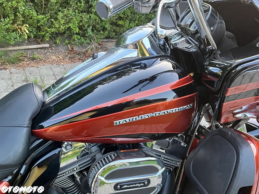 Harley-Davidson Touring Road Glide - 11