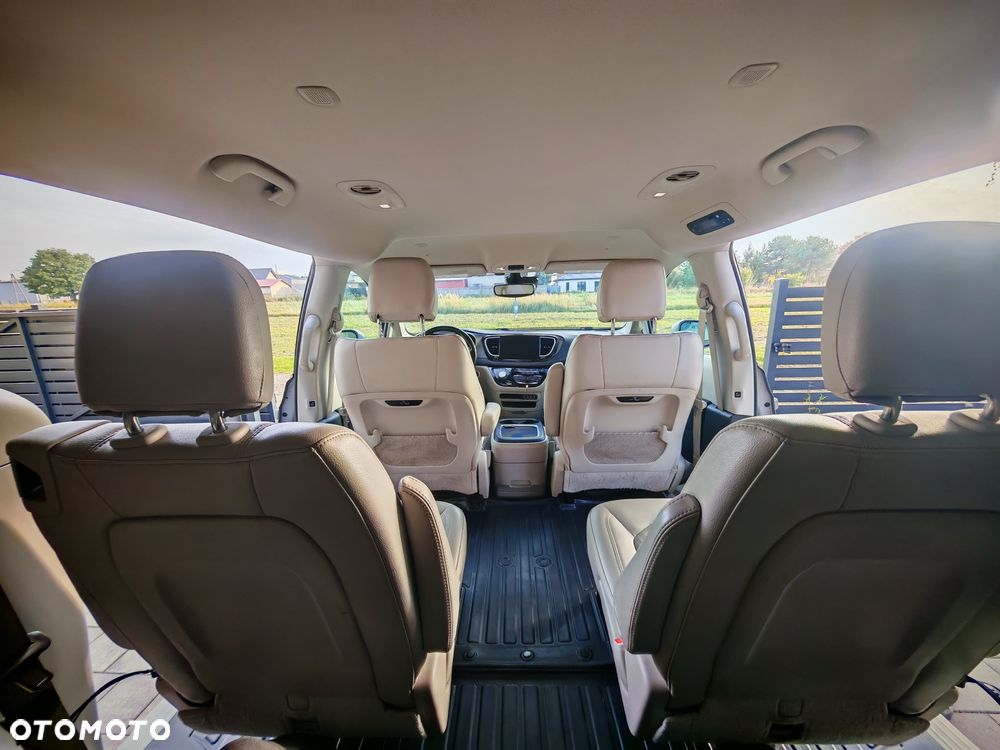 Chrysler Pacifica - 31