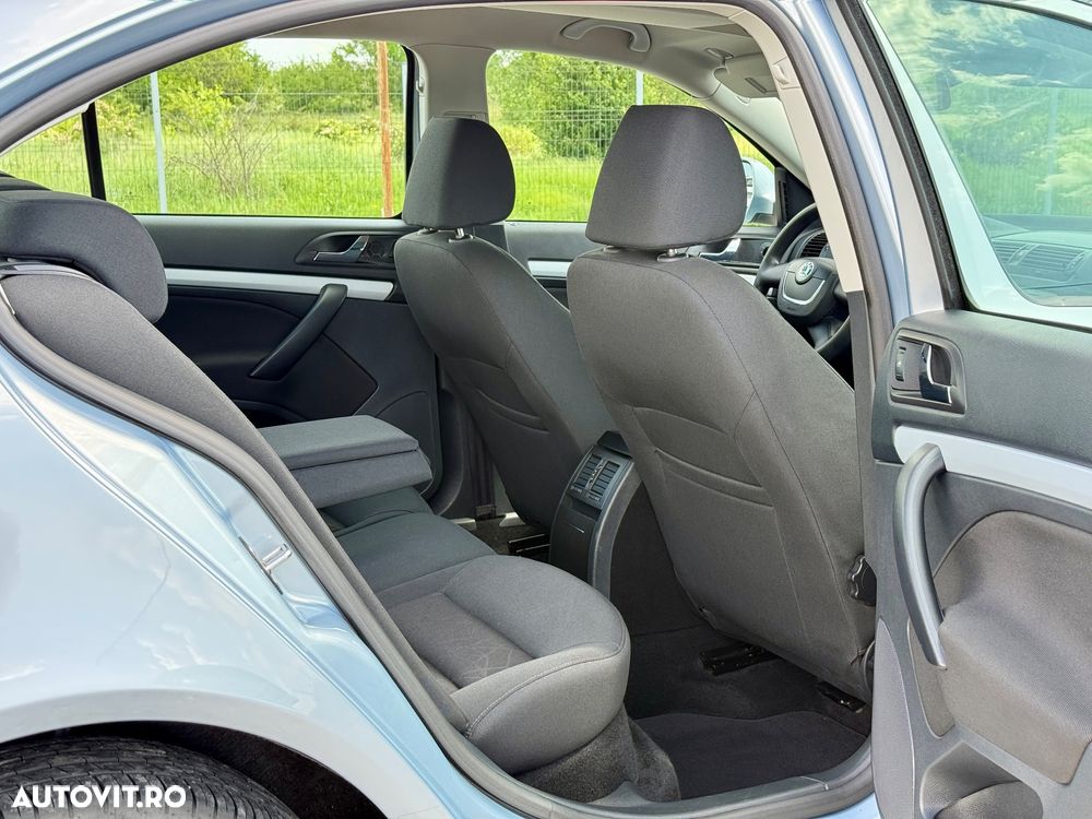 Skoda Octavia 1.4 TSI DSG FAMILY - 10
