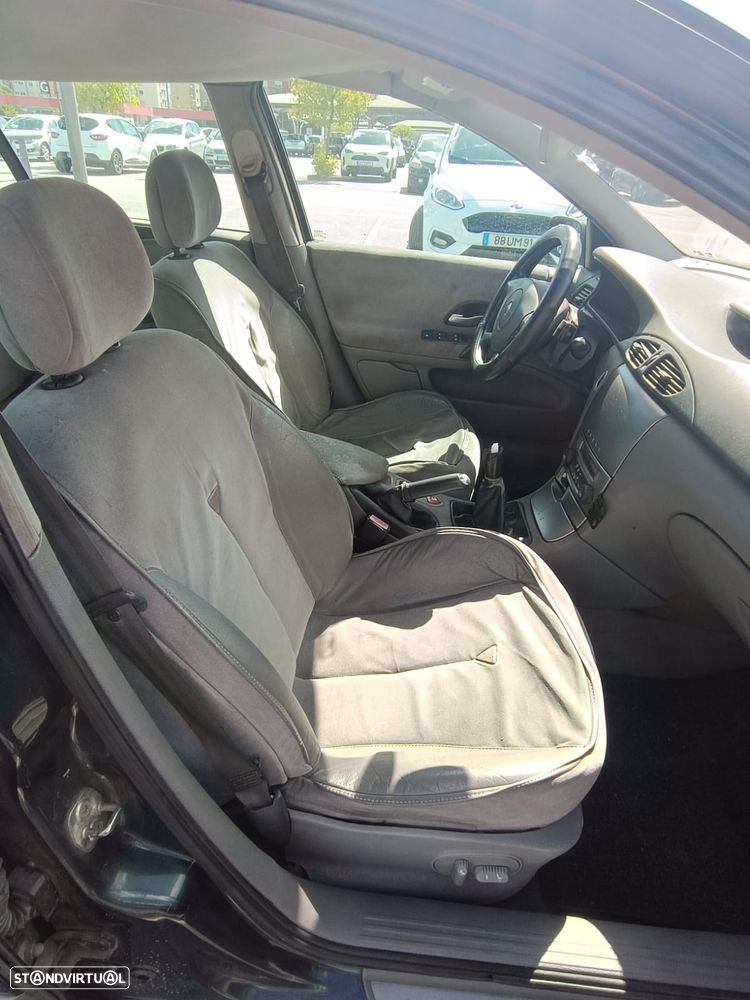Renault Laguna Break 1.6 Privilège - 6