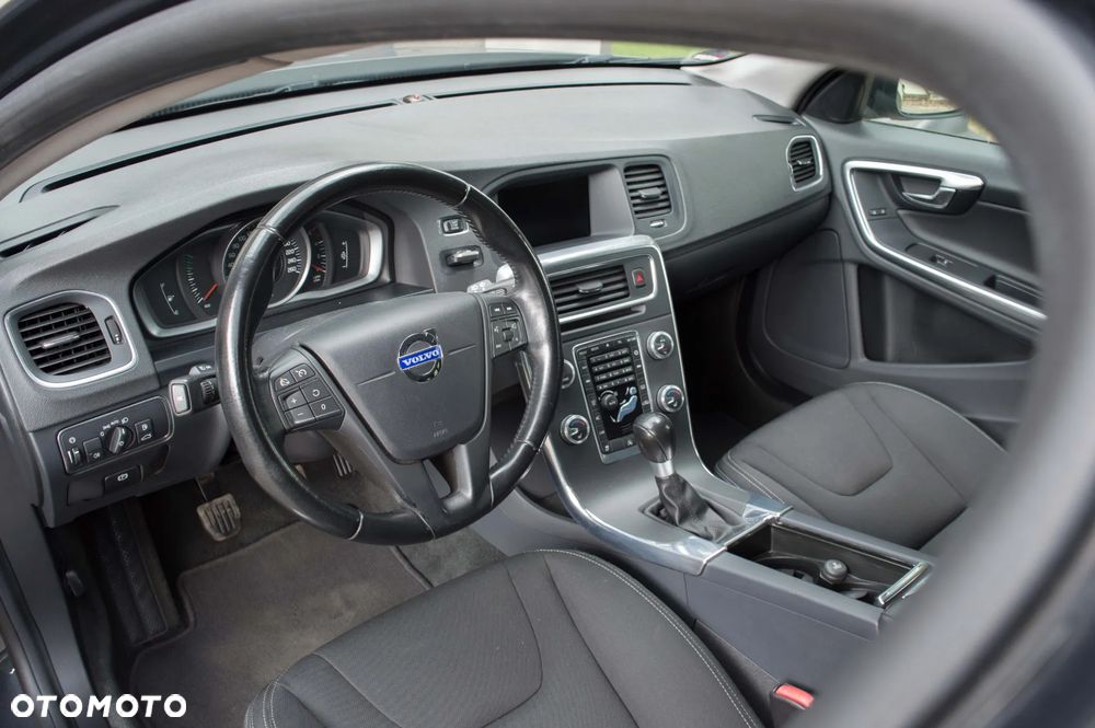 Volvo V60 D4 Business Edition - 14