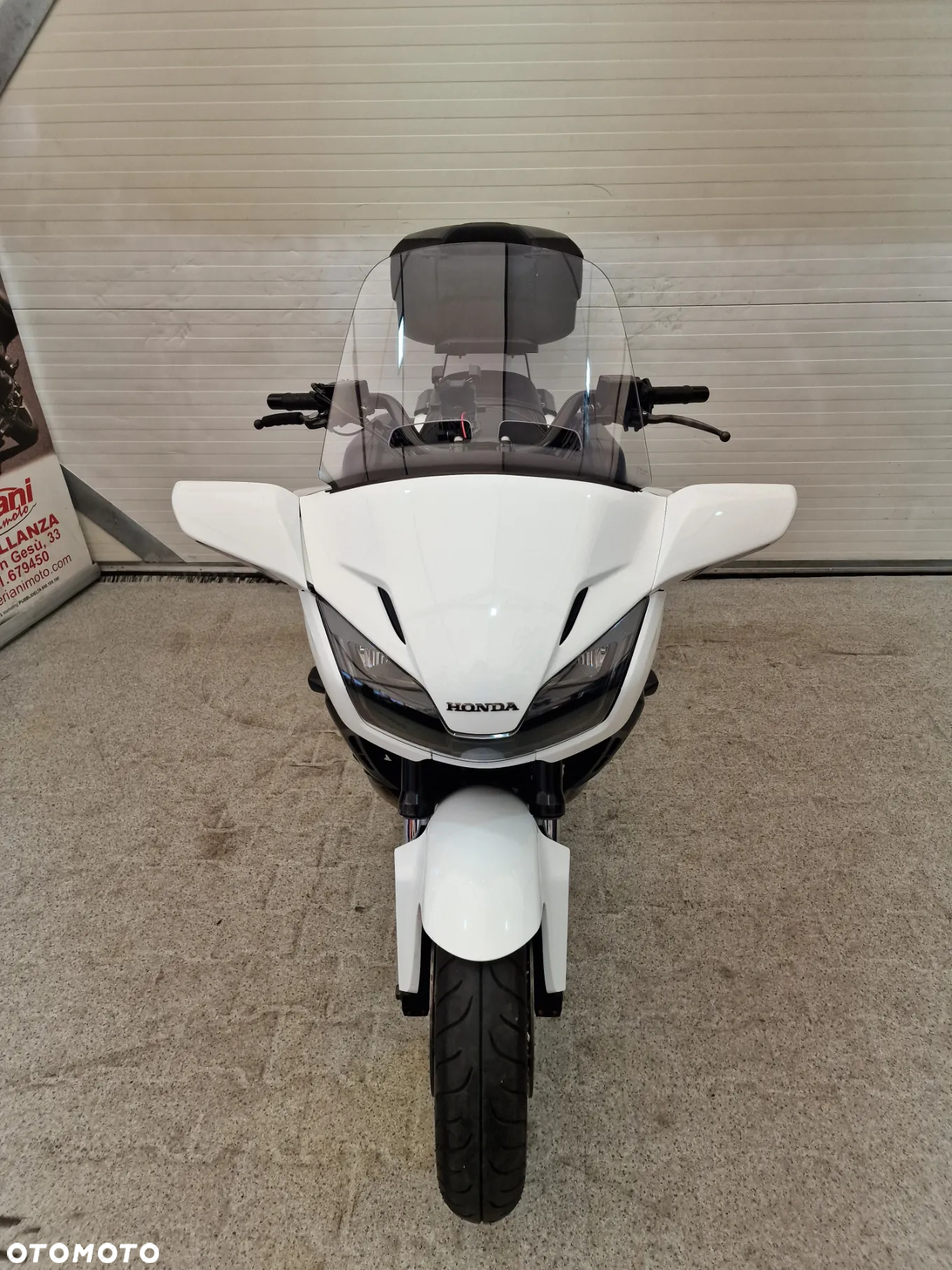 Honda CTX - 15