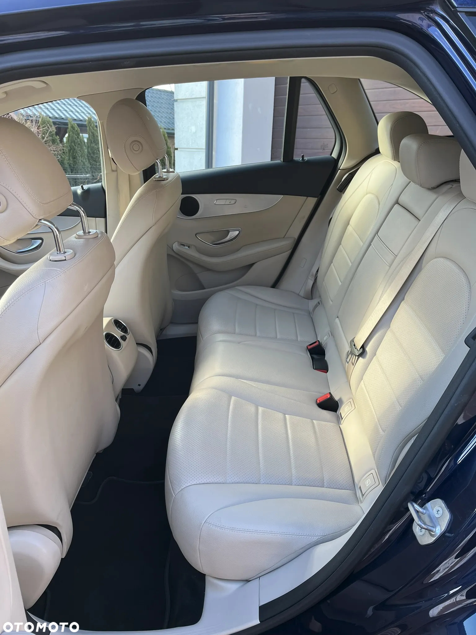 Mercedes-Benz GLC - 9