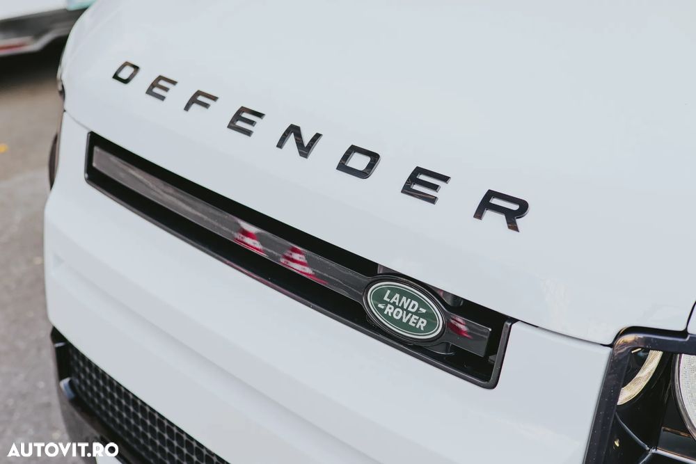 Land Rover Defender 90 3.0D 250 MHEV Hard Top X-Dynamic SE - 6