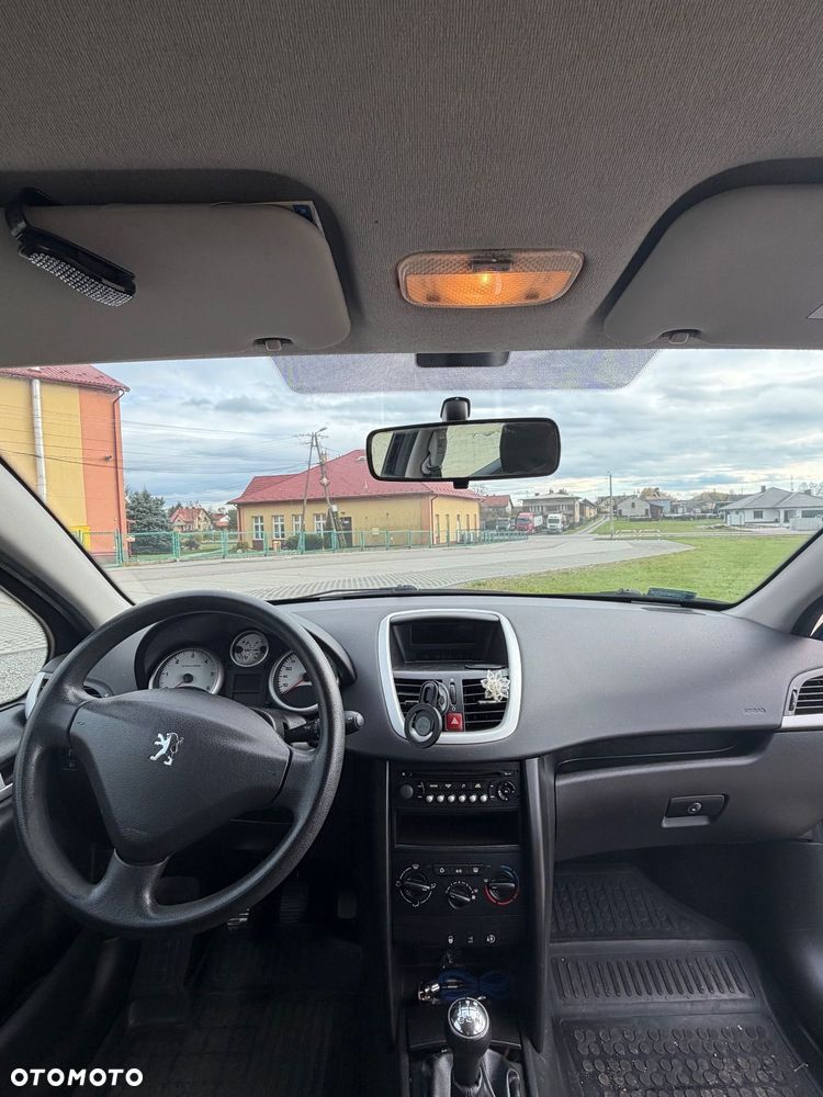 Peugeot 207 - 7