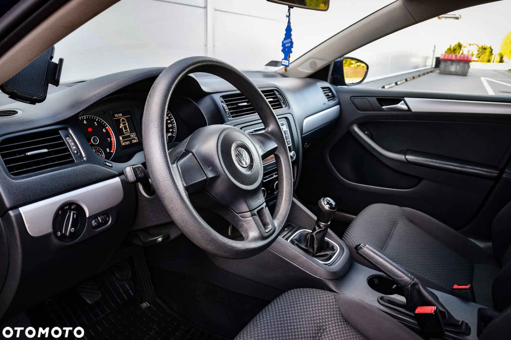 Volkswagen Jetta 1.2 TSI Comfortline - 16