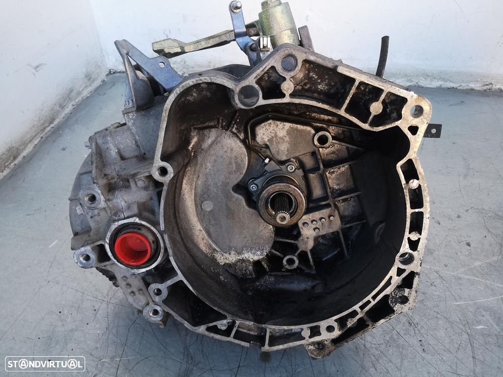 CAIXA VELOCIDADES OPEL ASTRA H 2006 - - 1