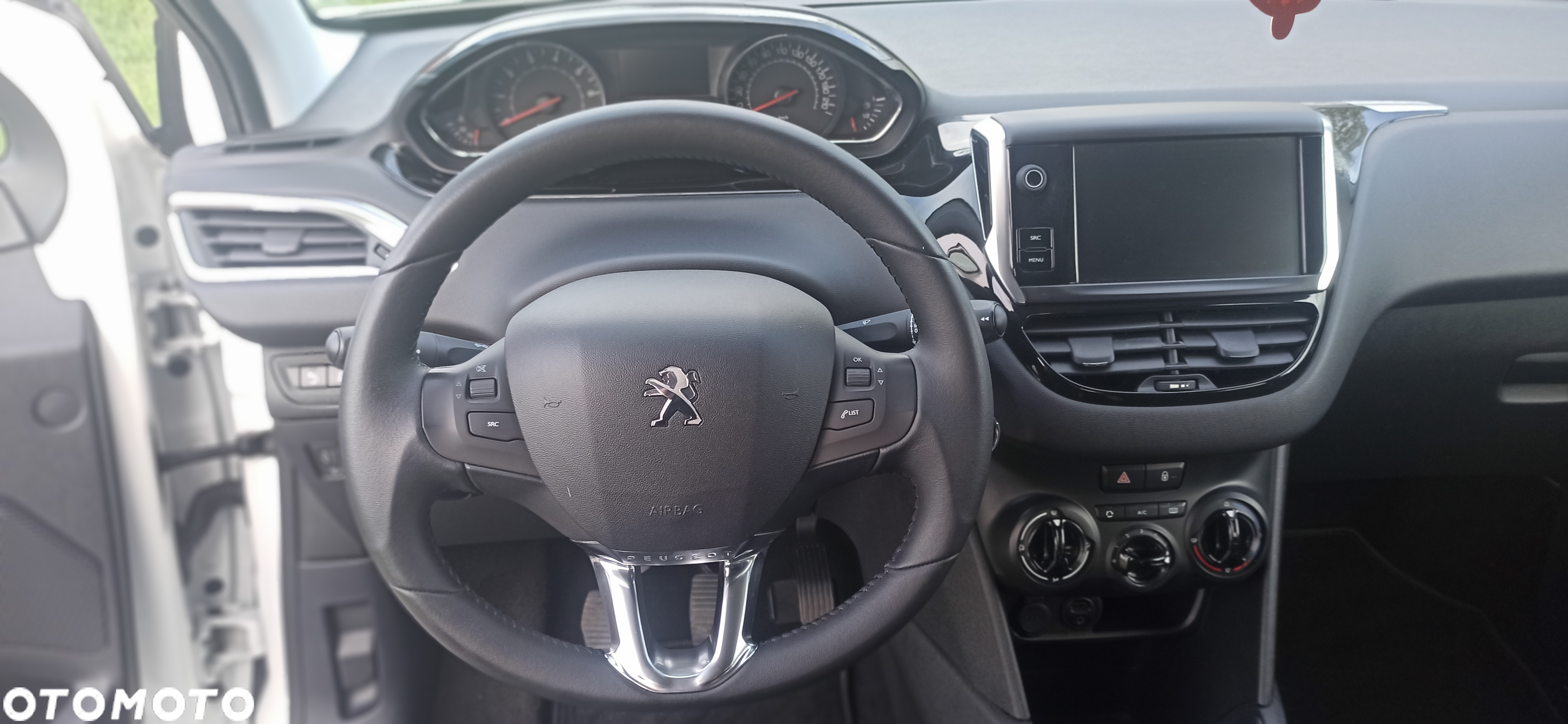 Peugeot 208 1.2 PureTech Style - 13