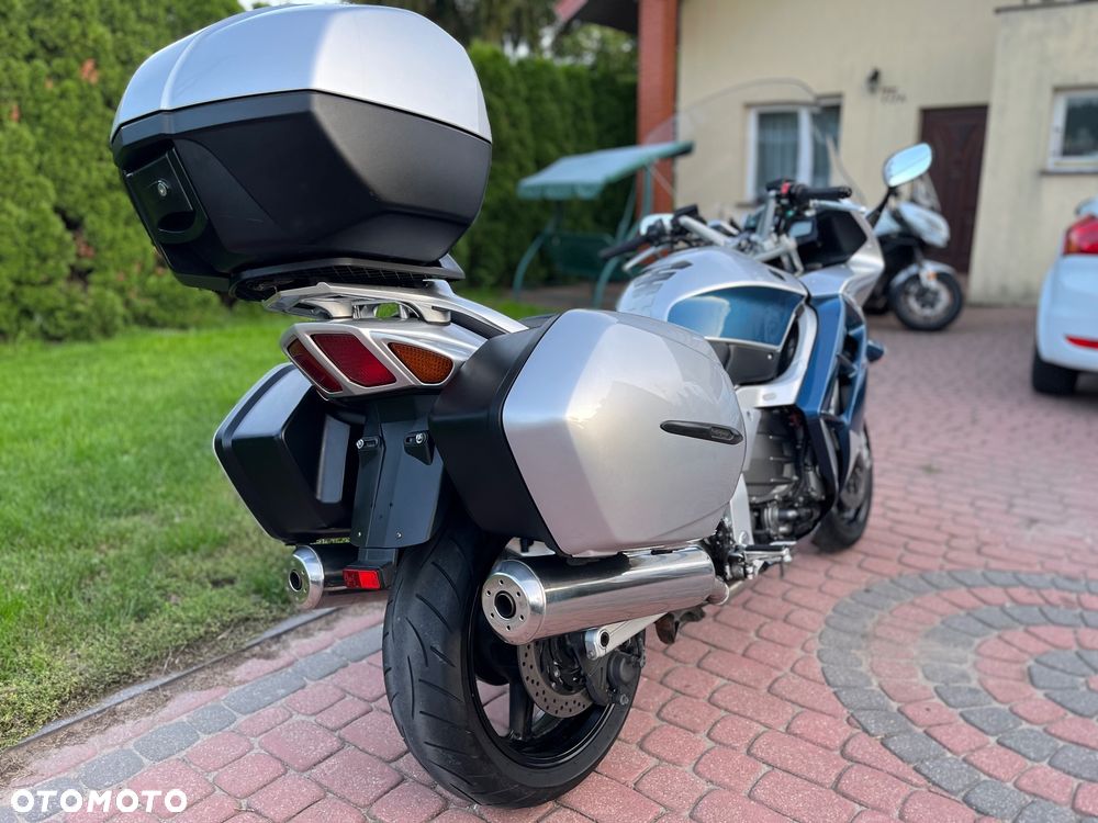 Yamaha FJR - 6