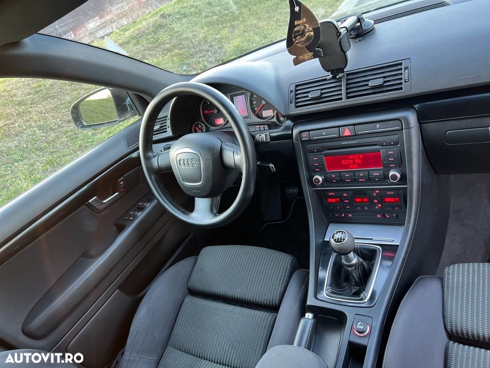 Audi A4 Avant 2.0 TDI - 9