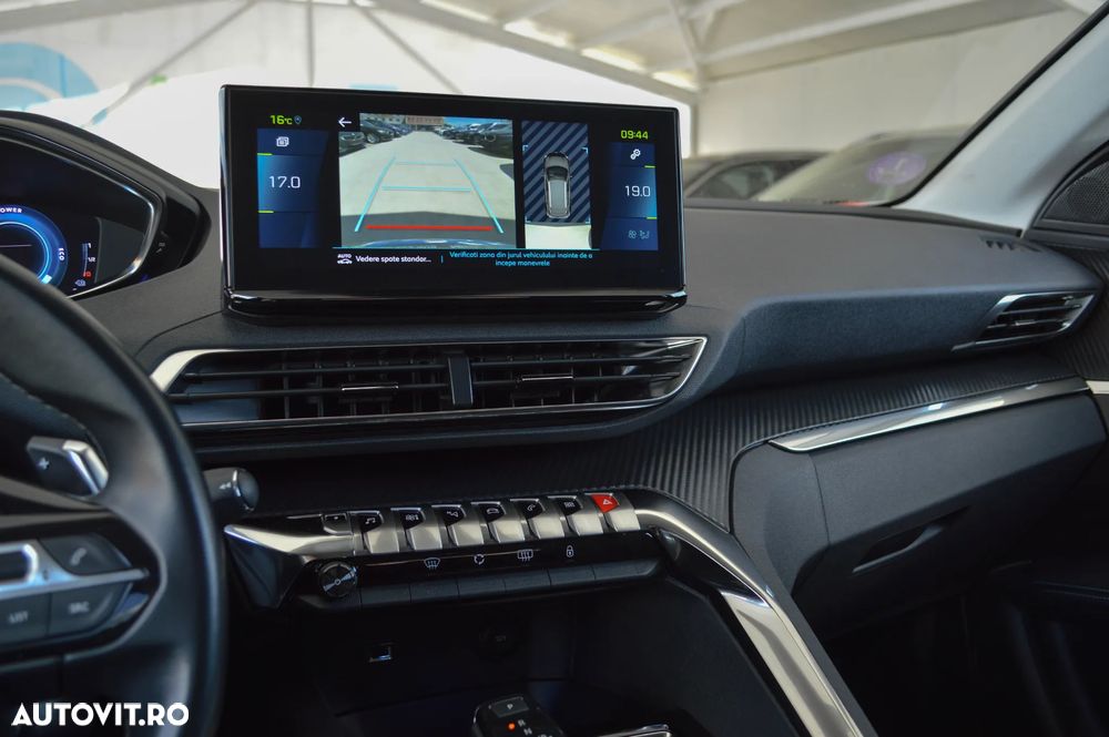 Peugeot 3008 PHEV 300 EAT8 4X4 Allure Pack - 8