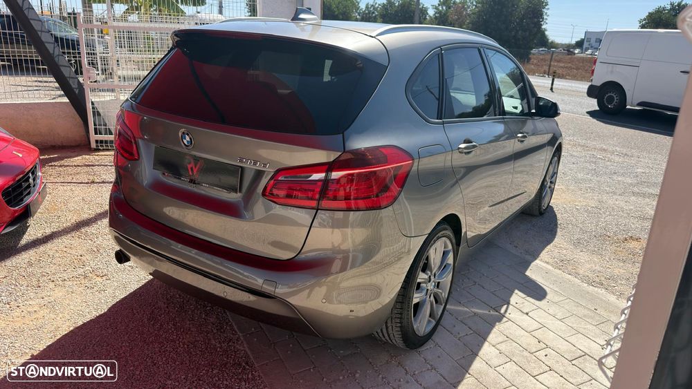 BMW 218 Active Tourer d Line Sport - 17