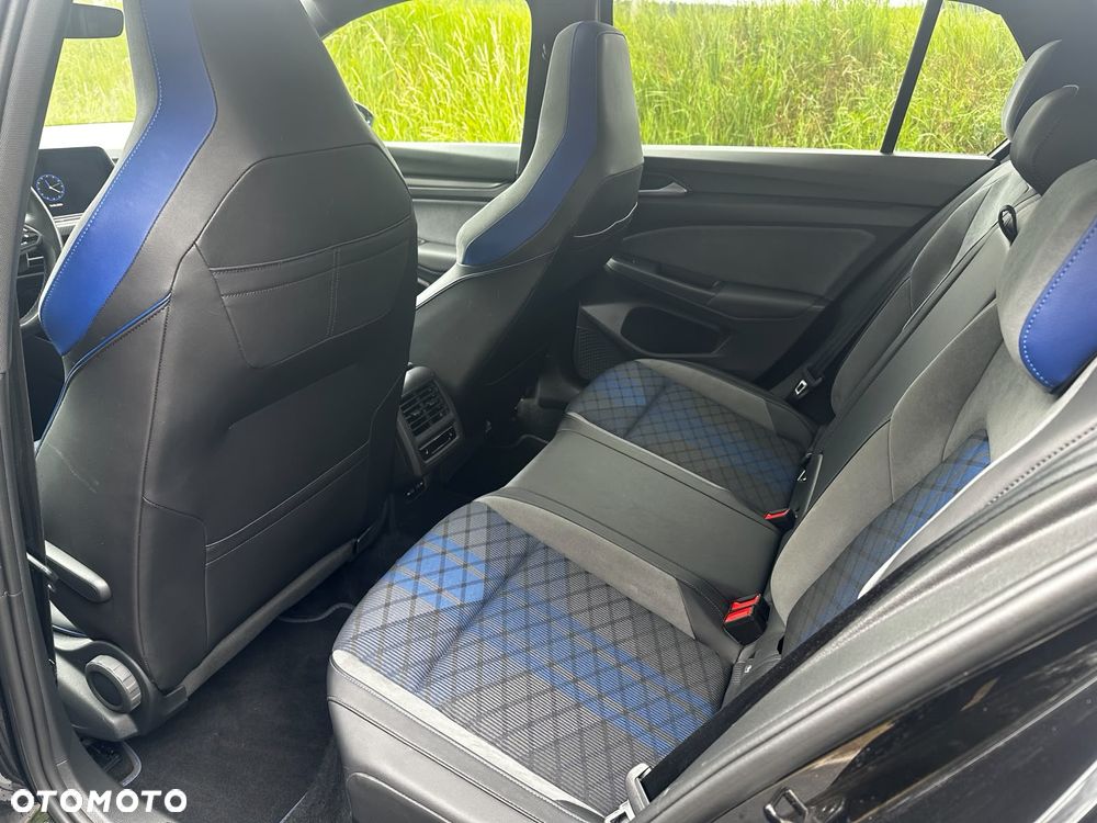 Volkswagen Golf - 13