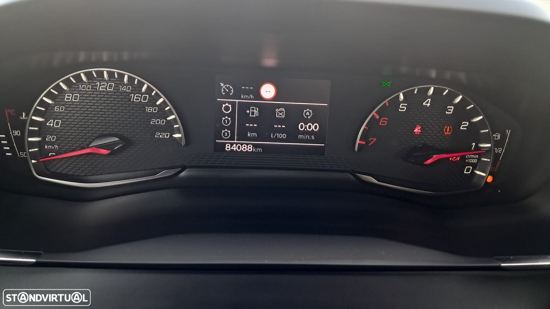 Peugeot 2008 1.2 PureTech Active Pack - 21