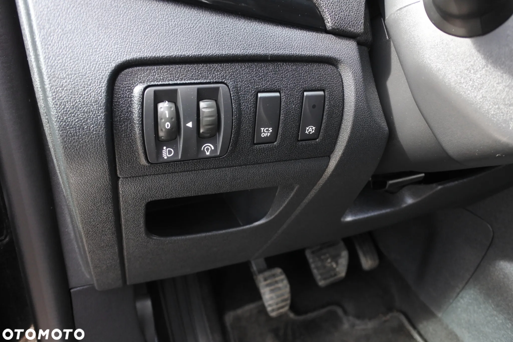 Renault Scenic ENERGY TCe 130 BOSE EDITION - 26