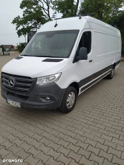 Mercedes-Benz Sprinter - 2