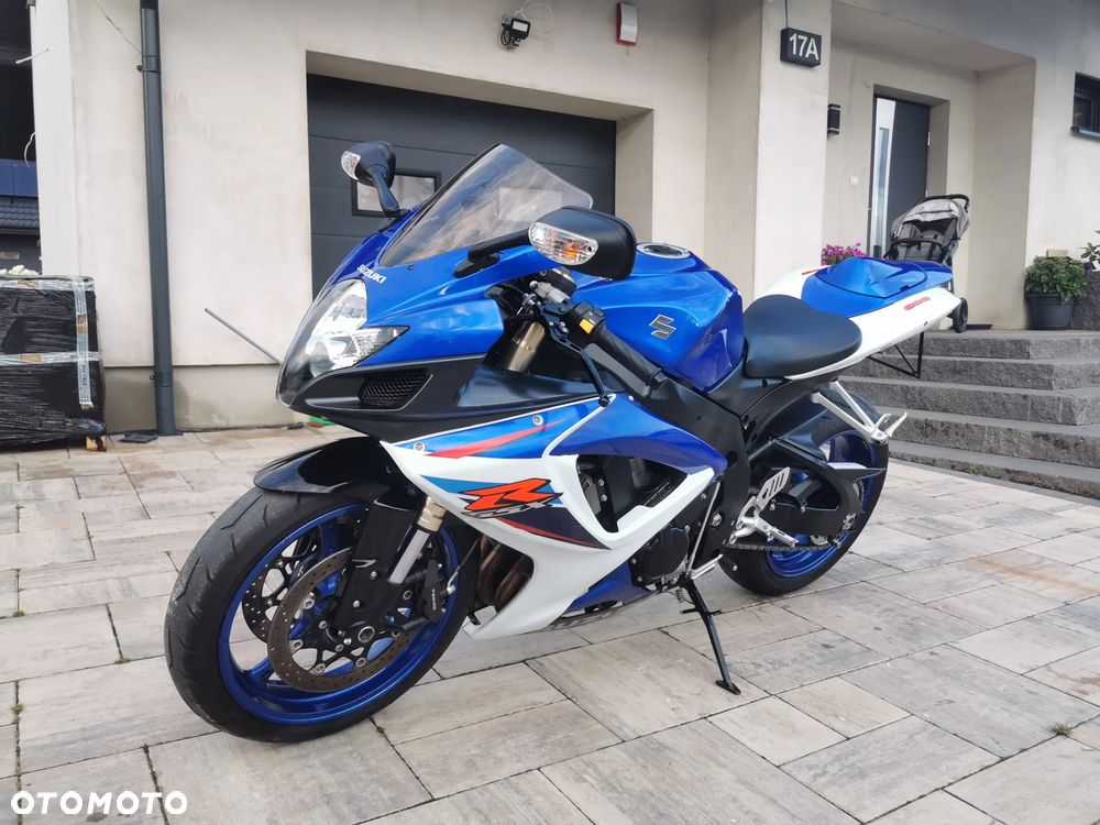 Suzuki GSX-R - 4
