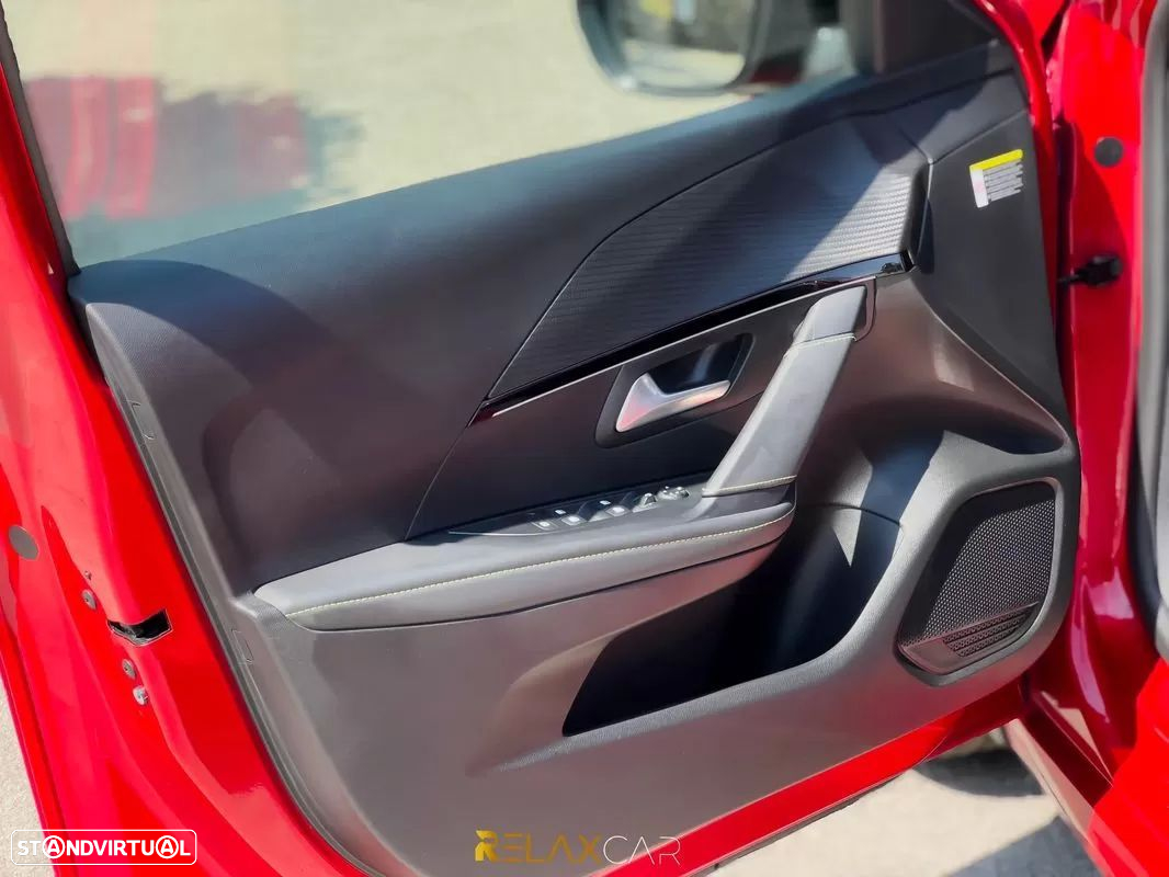 Peugeot e-208 50 kWh GT Line - 24