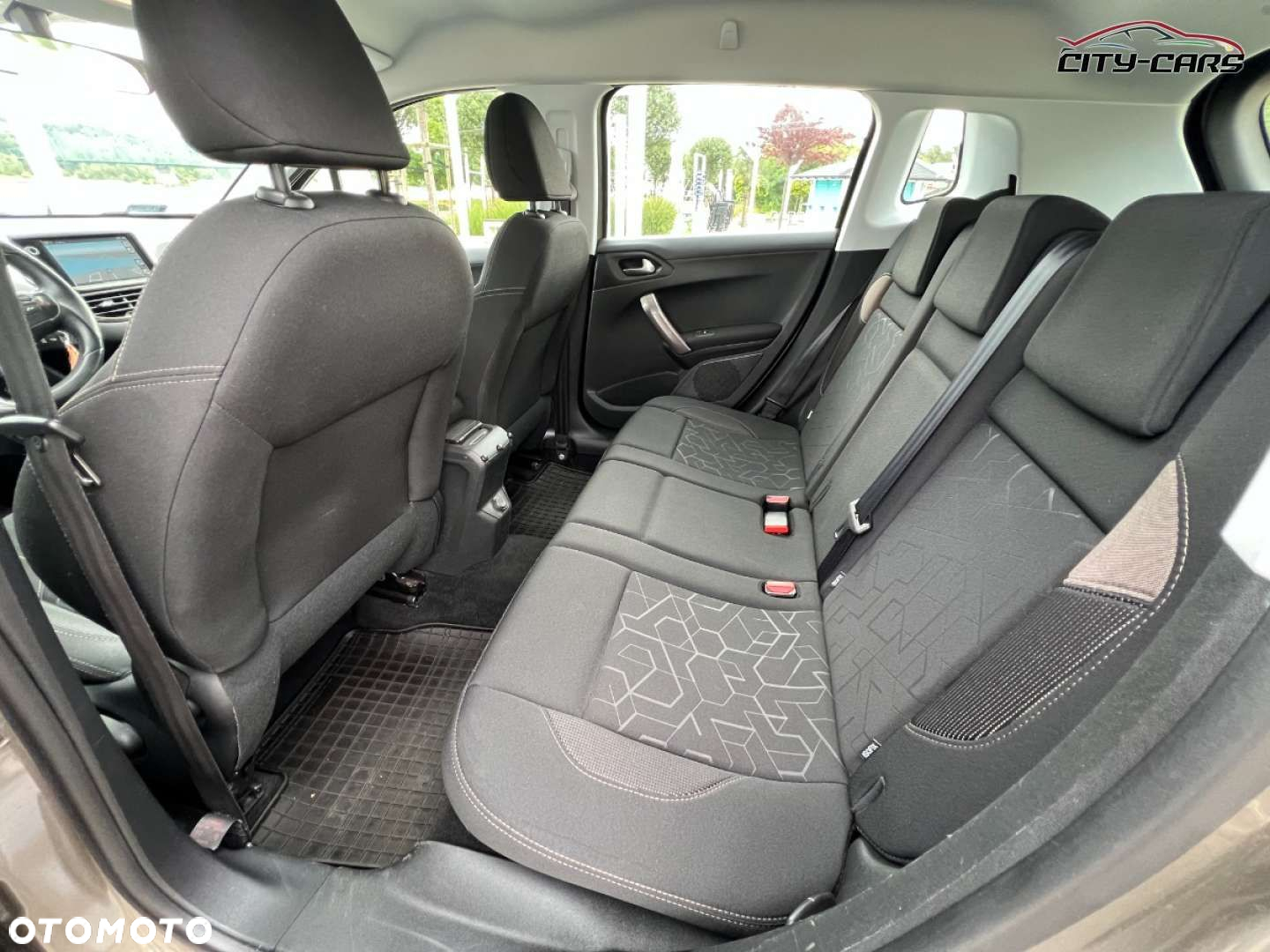 Peugeot 2008 - 22