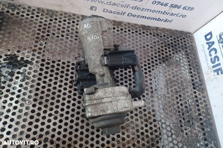 Carcasa filtru ulei Volkswagen VW Passat B6  [din 2005 pana  2010] seria Sedan 4-usi 2.0 TDI MT (14 - 2
