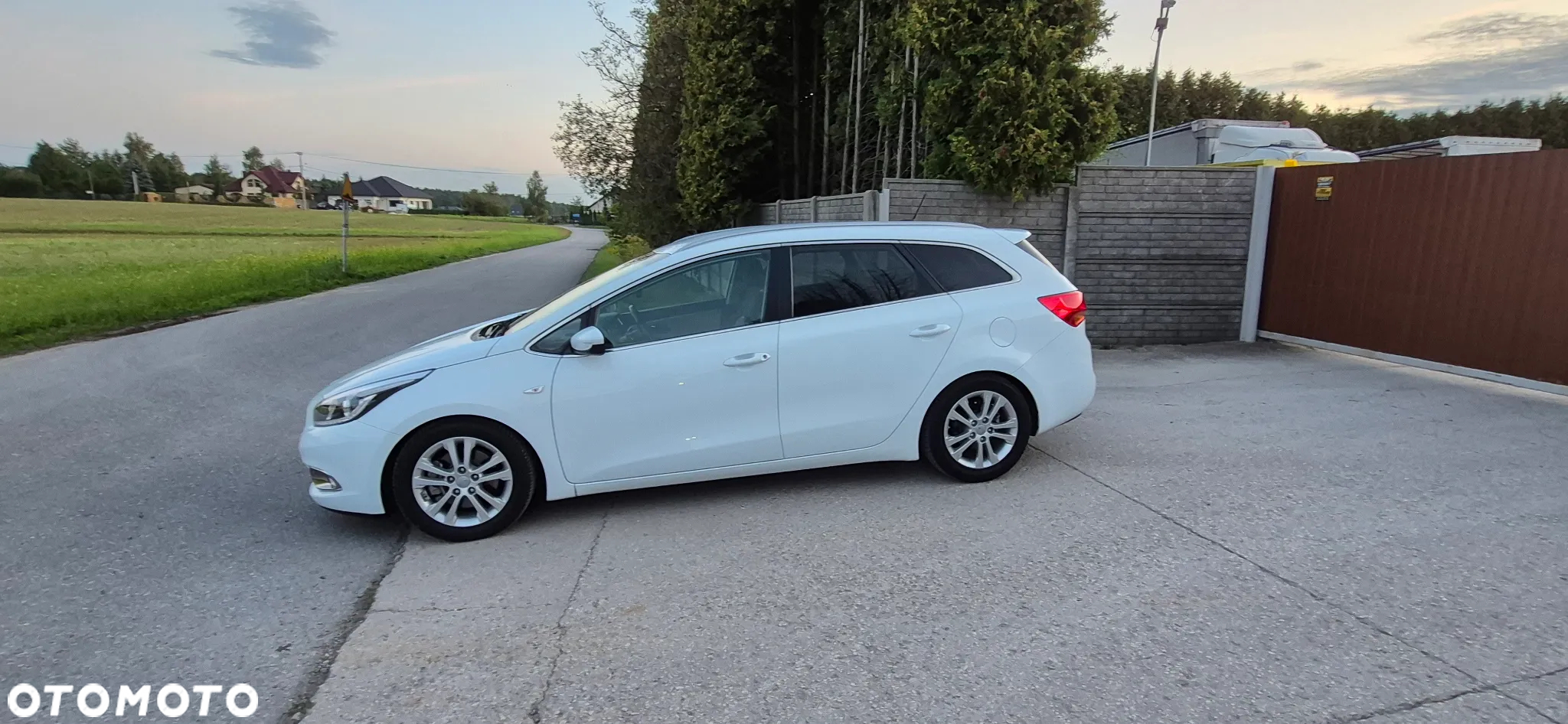 Kia Ceed 1.6 GDI ISG SW Platinum Edition - 7