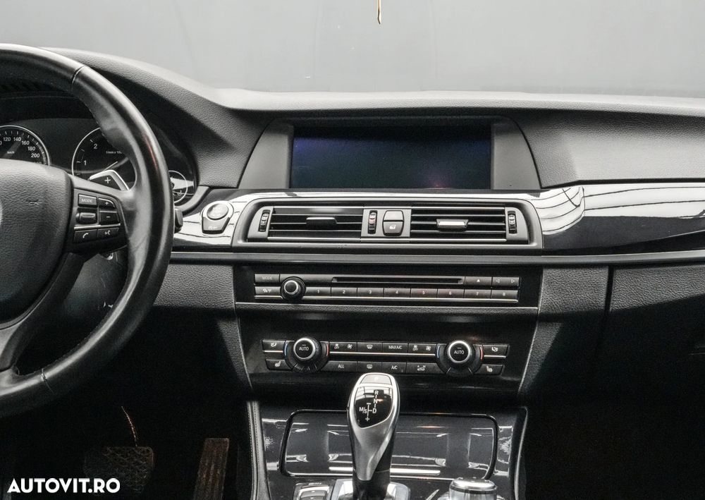 BMW Seria 5 520d Aut. Luxury Line - 18