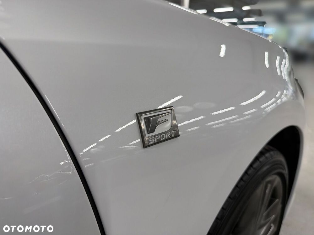 Lexus ES 300h F Sport Edition - 26