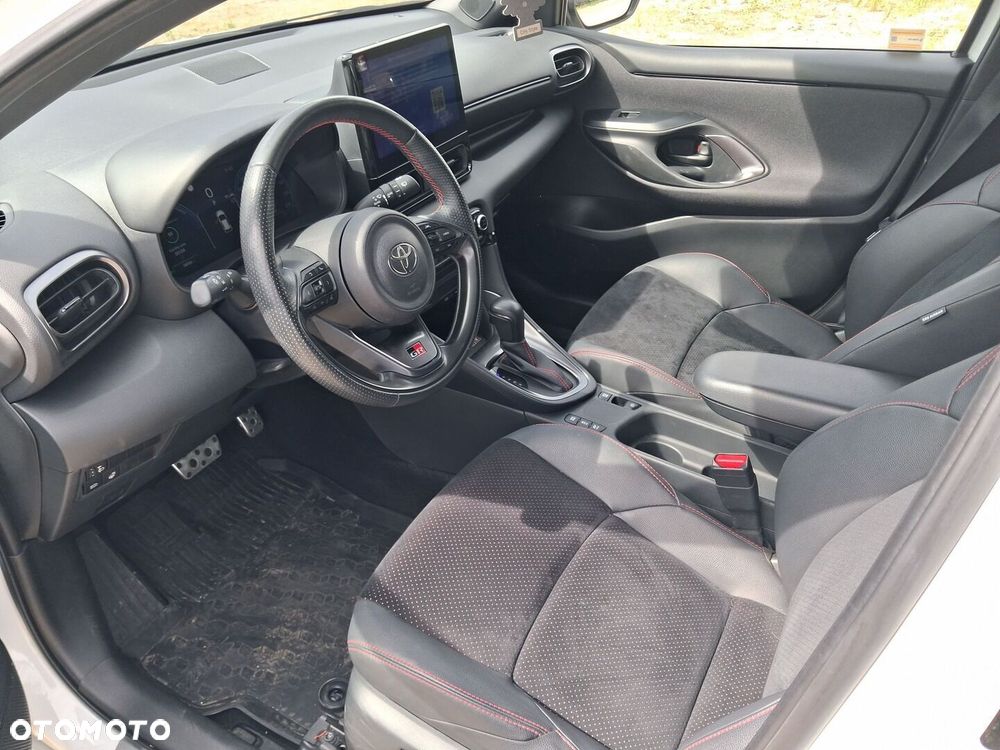 Toyota Yaris - 9